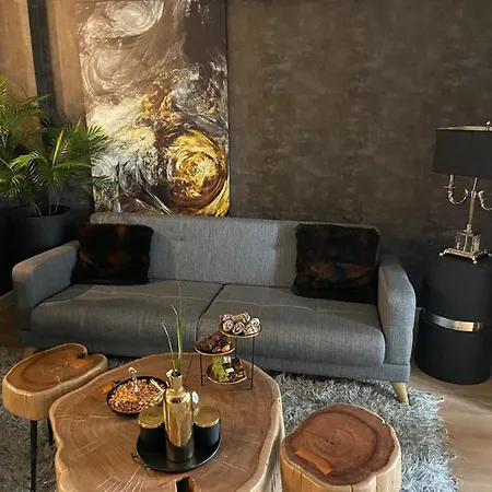 1 Bedroom Apartment Next To Vadi Istanbul * اسطنبول