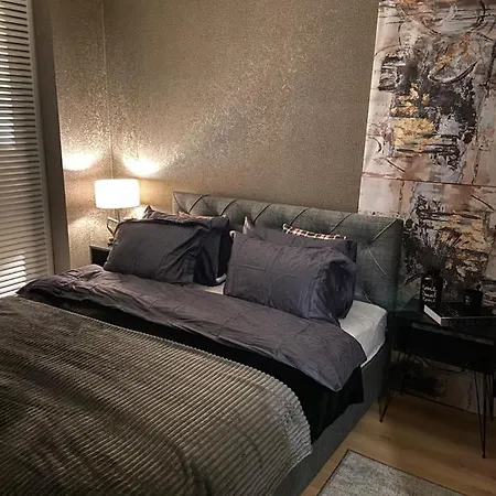 1 Bedroom Apartment Next To Vadi Istanbul شقة *